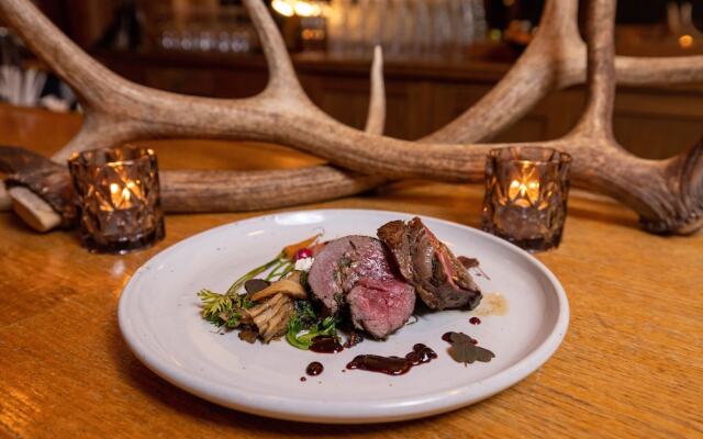 Gallatin River Lodge