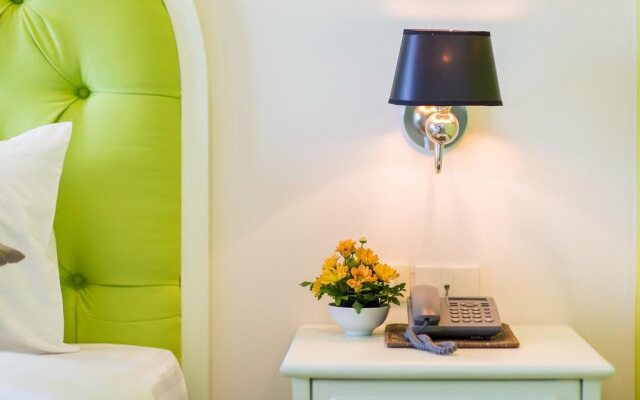 Harmonize Hotel (SHA Plus+)