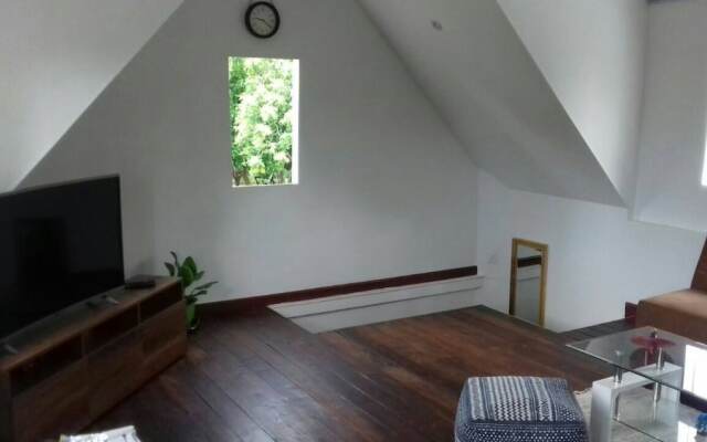 House Of The Sunattic Space Ighouseofthesunadz
