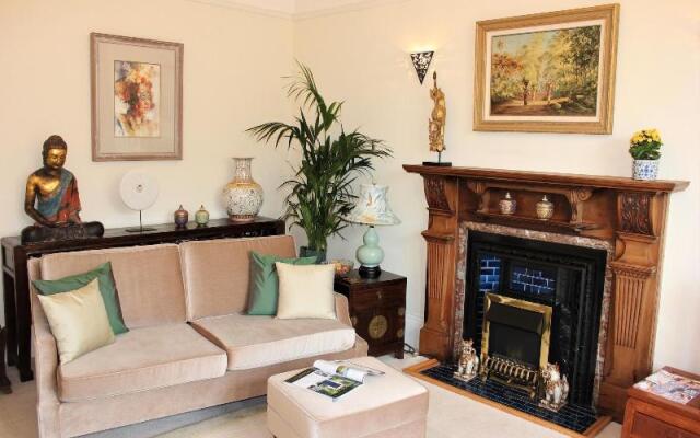 Trafalgar House Hotel - B&B