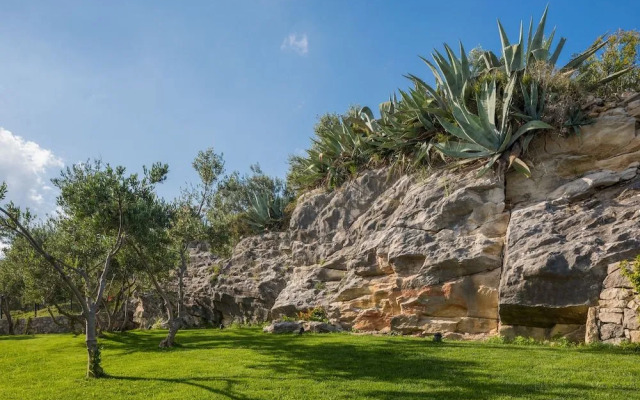 Villa Radun Home with Grand Heated Pool