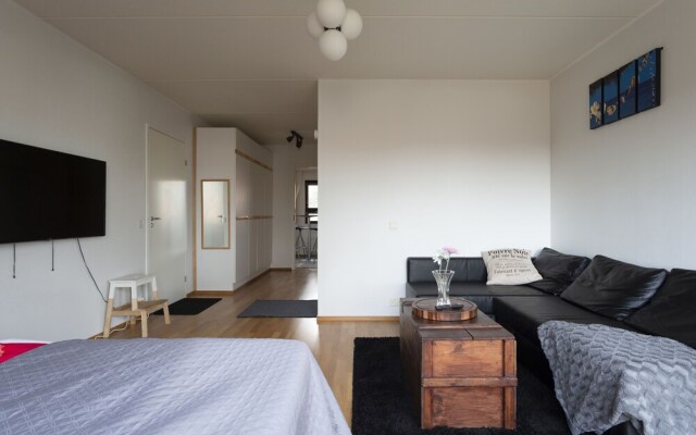 2ndhomes Compact Studio w Sauna