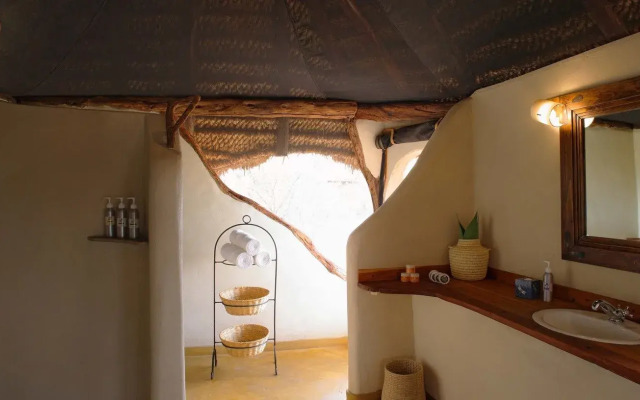 Elewana Lewa Safari Camp