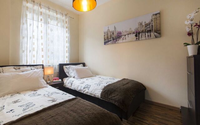 White Lions- Hotel Apartments