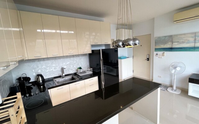 Deluxe apartment at Icon Park Condo
