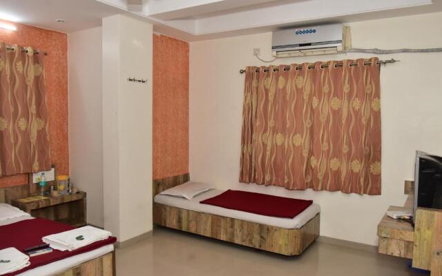 Hotel sai dhyan