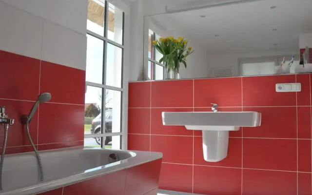 Reetdachhaus am Bodden mit Sauna