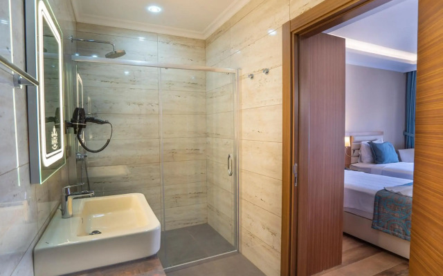 Dalyan Live Spa Resort Hotel