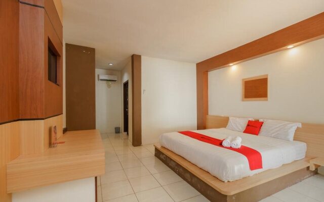 Mars Resort