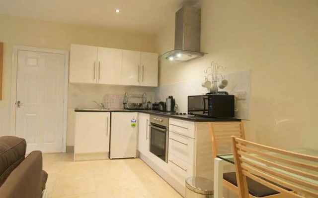 Treetops Cottages & Spa