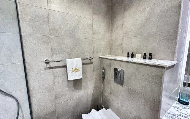 LuxBnB Paramount Midtown SeaView