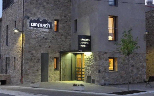 Restaurante y Alojamiento Can Mach