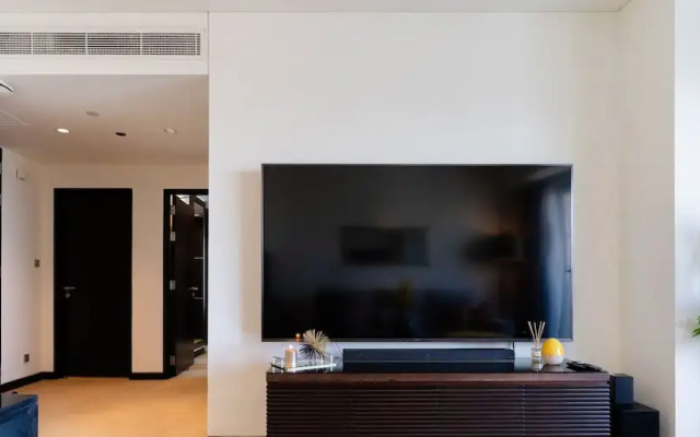 Stylish 1BR unit Address Marina