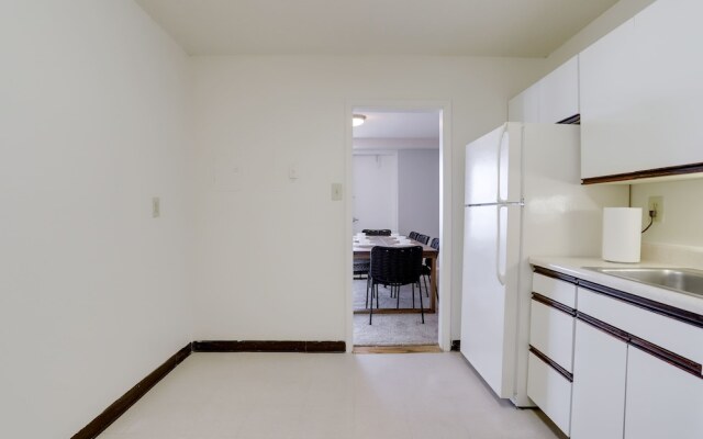 Wonderful Apt Crystal City with Gym