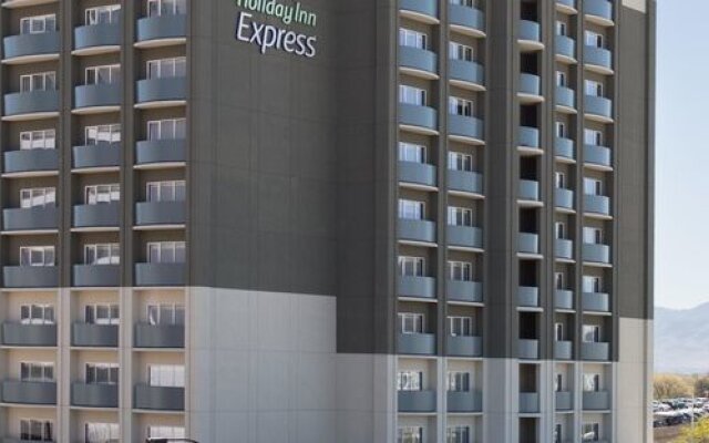Holiday Inn Express & Suites Milledgeville, an IHG Hotel