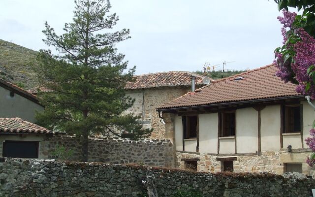 House With 4 Bedrooms in Aguilar de Campoo, With Wonderful Mountain Vi
