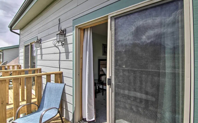 Airy Emigrant Townhome w/ Sweeping Mtn Views!