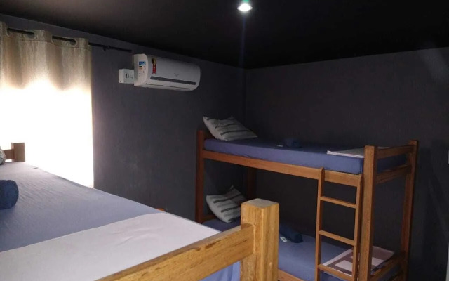 Reef Hostel & Pousada