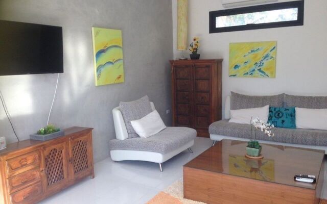 Iris Villa