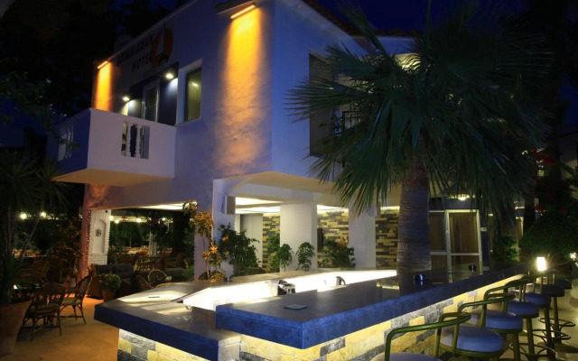 Catamaran Hotel