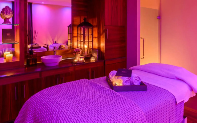 Shearwater Hotel & Spa