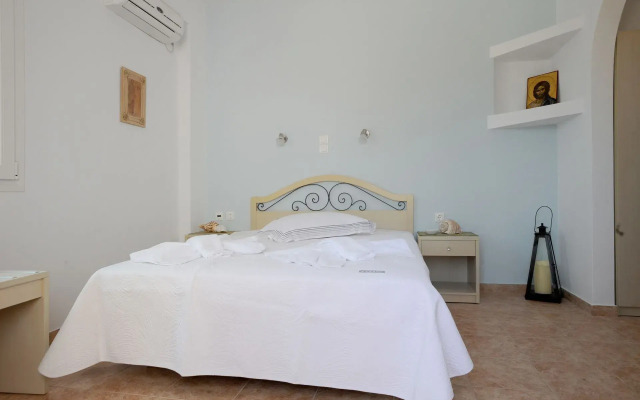 Aigaio Studios Tinos