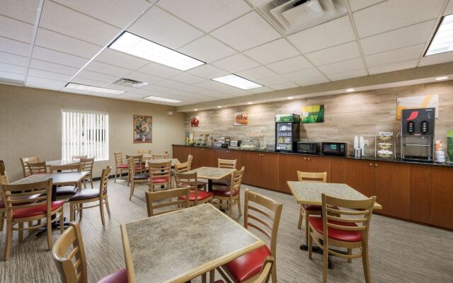 Quality Inn And Suites Fishkill South Near I-84