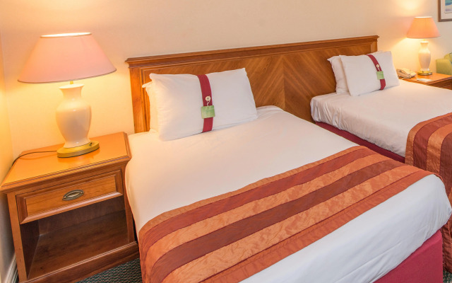 OYO Tong Park Hotel
