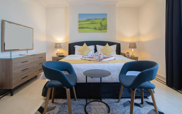 The Gate Hotel and Apartments