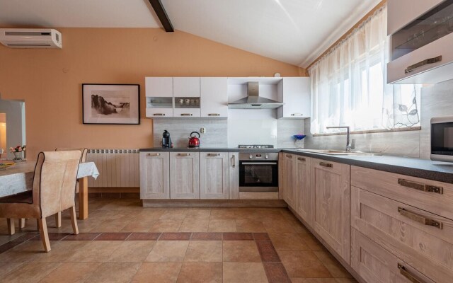 Amazing Home in Zadar With Wifi and 2 Bedrooms