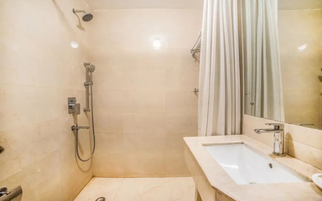 Fabhotel Bmk Grand