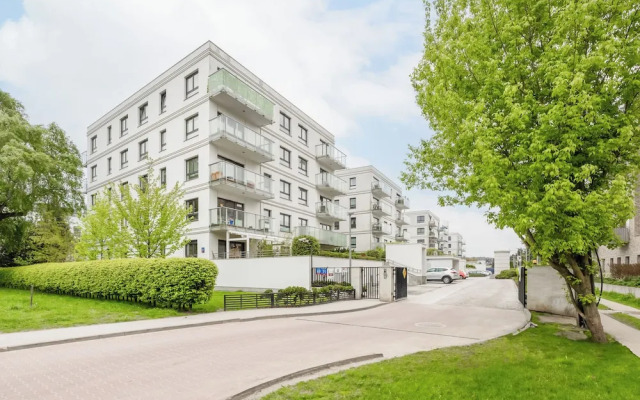 Nad Brzegiem Wisły Warszawa by Renters