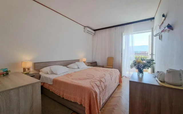 Triple Room Vrboska 540d