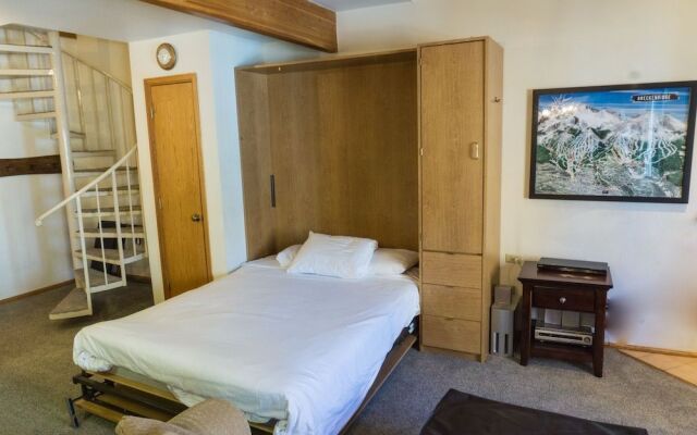 River Mtn Lodge E307