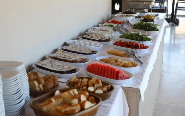 Grand Faik Hotel Çeşme