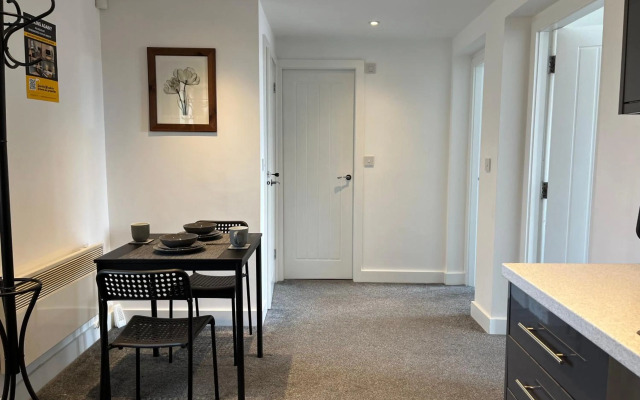 Modern Serviced Apartment - Near City Centre