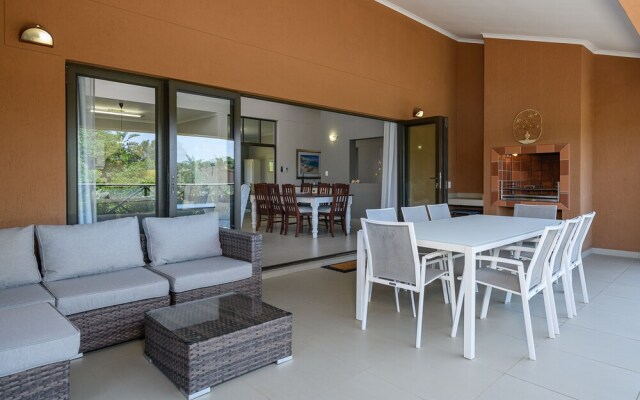 San Lameer Villa Rentals 14321