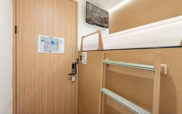 Lemon Hotel