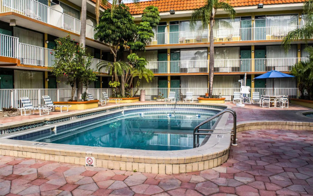 Rodeway Inn Central Clearwater Beach