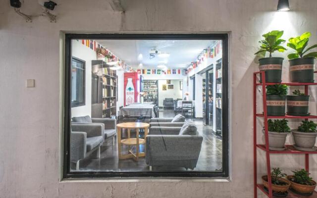 Hidden Garden International Youth Hostel - Oriental Pearl & Lujiazui