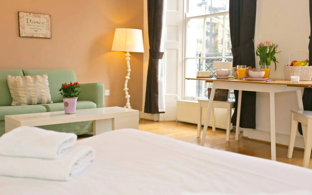 Short Lets in London - Angel