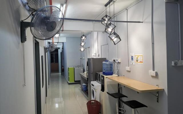 Bed & Pillow Subang Jaya by HomeBrickz