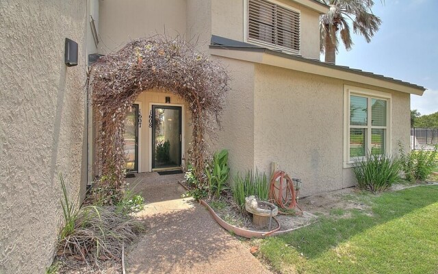 Bayhouse Condo 3 Bedroom Condo by Redawning