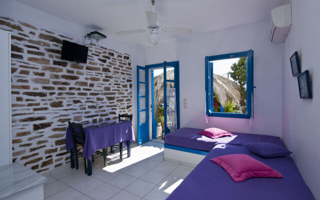 Blue Dolphin Antiparos Villas and Suites