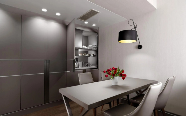 Holiday Suites