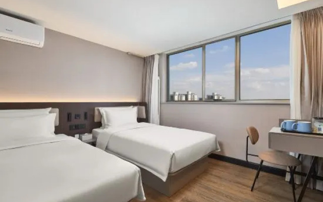 HanTing Hotel (Beijing Tiantongyuan)