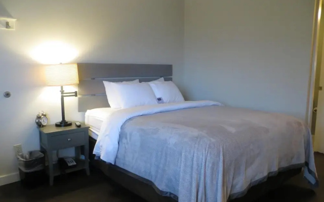 Brio Beach Inn
