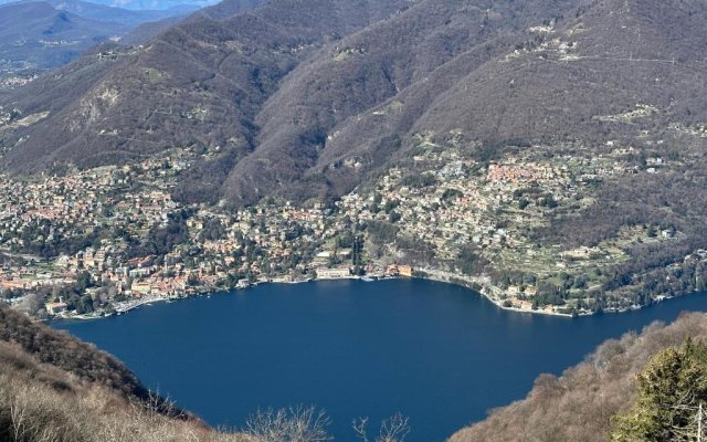 Capanna Cao Como Lake