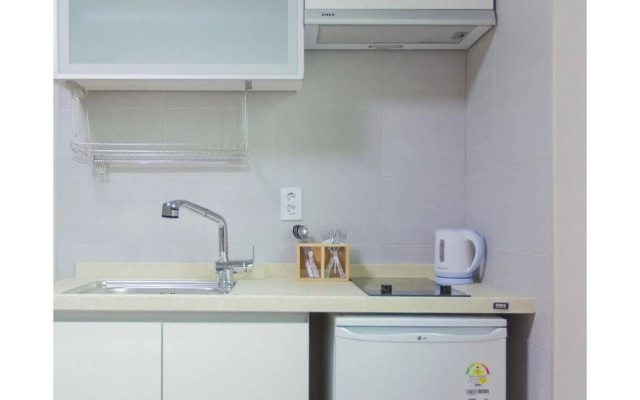 KW Hongdae Line Hostel
