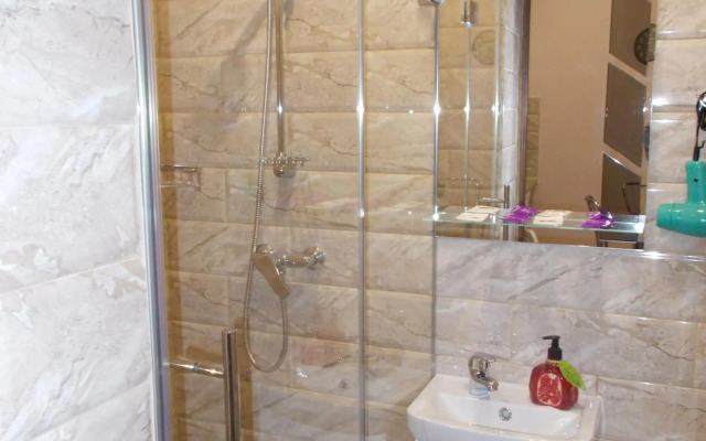 Two-bedroom apartment in 10 min to the Opera Theatre